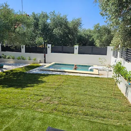 Mani Apartament