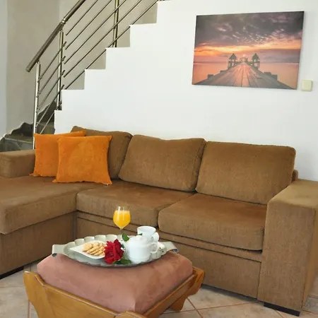 Mani * Szkála Szotírosz